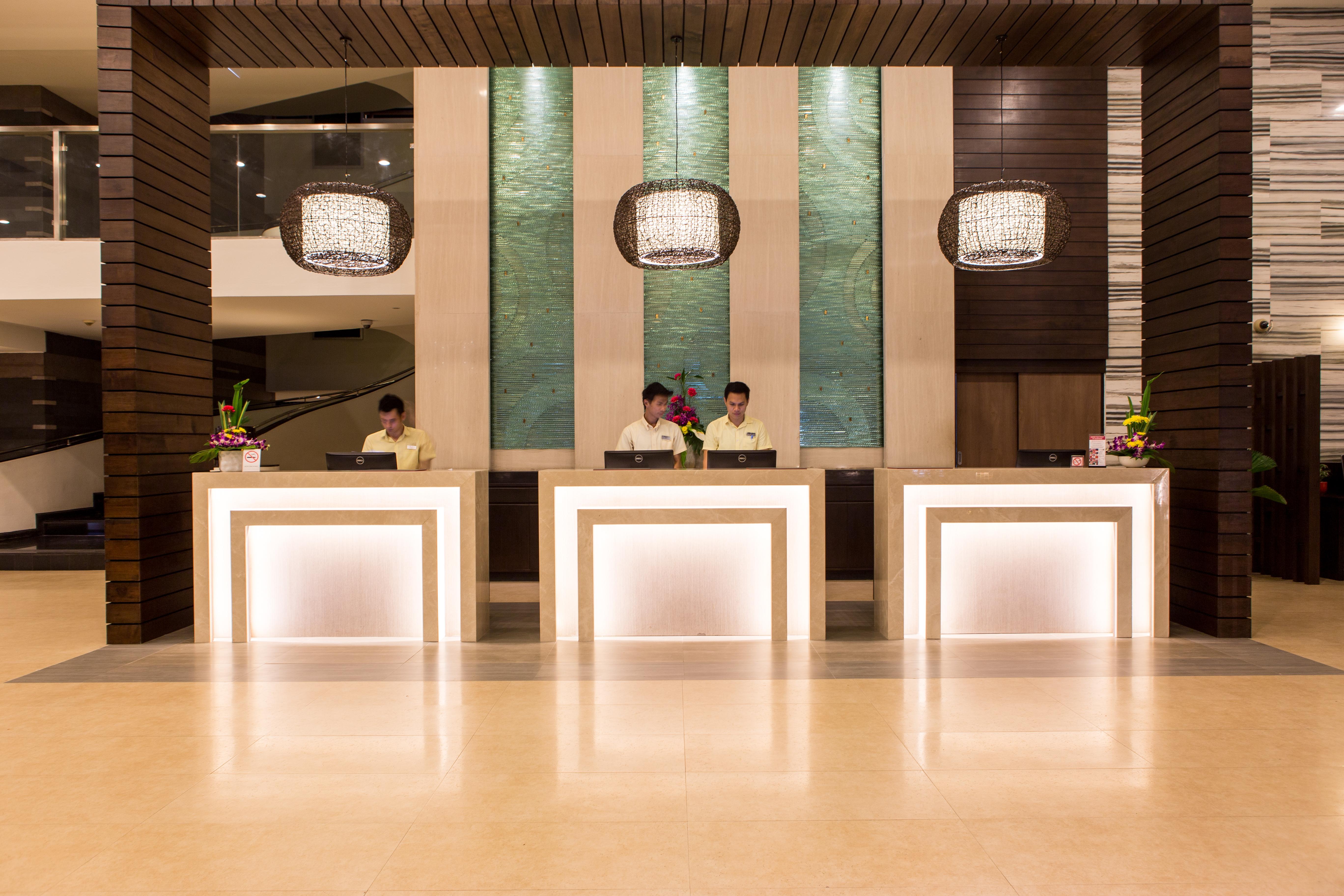 Deevana Plaza Phuket - Sha Extra Plus Patong Exterior foto