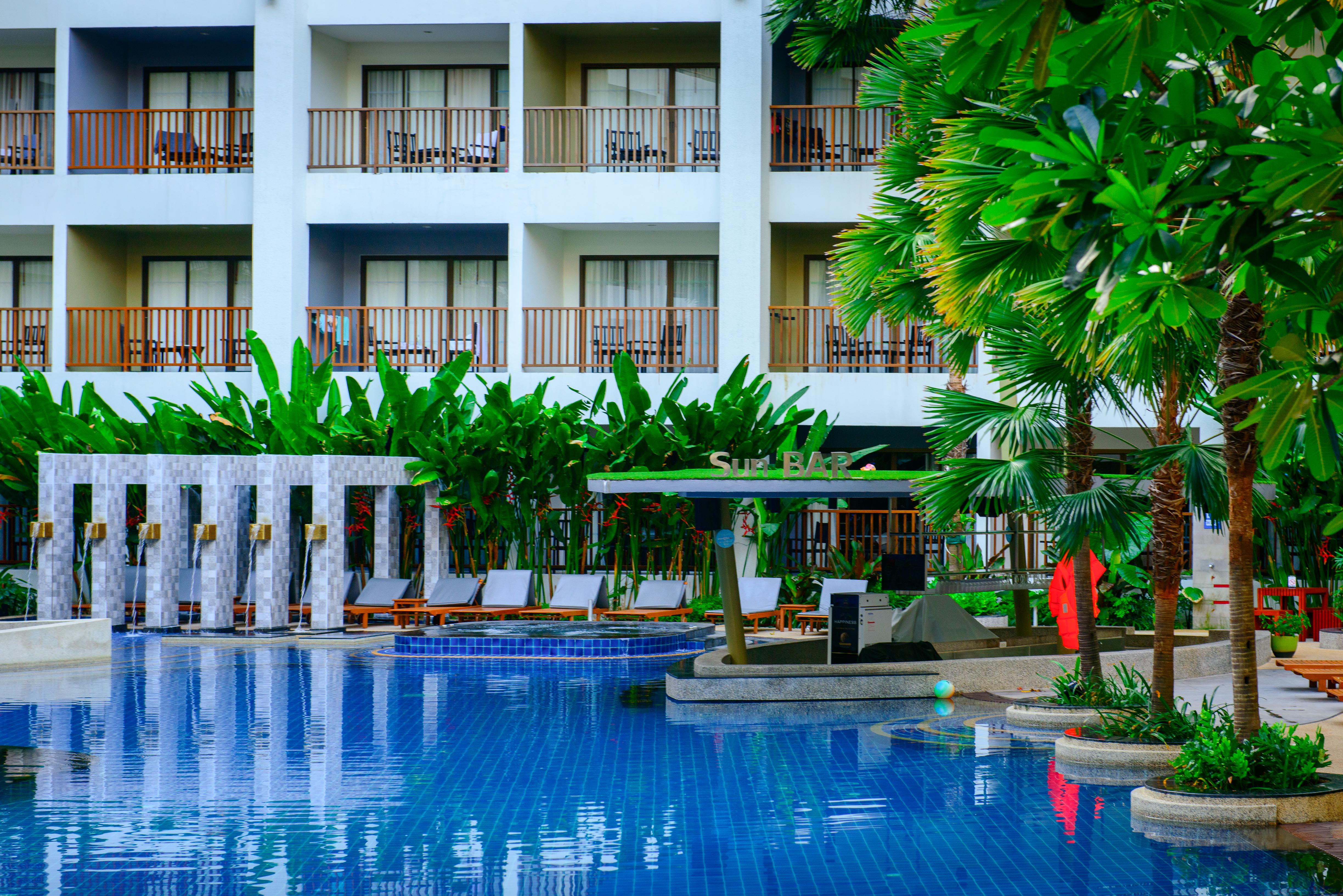 Deevana Plaza Phuket - Sha Extra Plus Patong Exterior foto