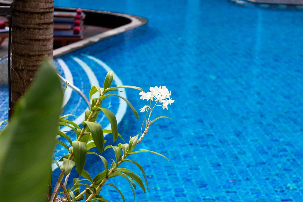 Deevana Plaza Phuket - Sha Extra Plus Patong Exterior foto