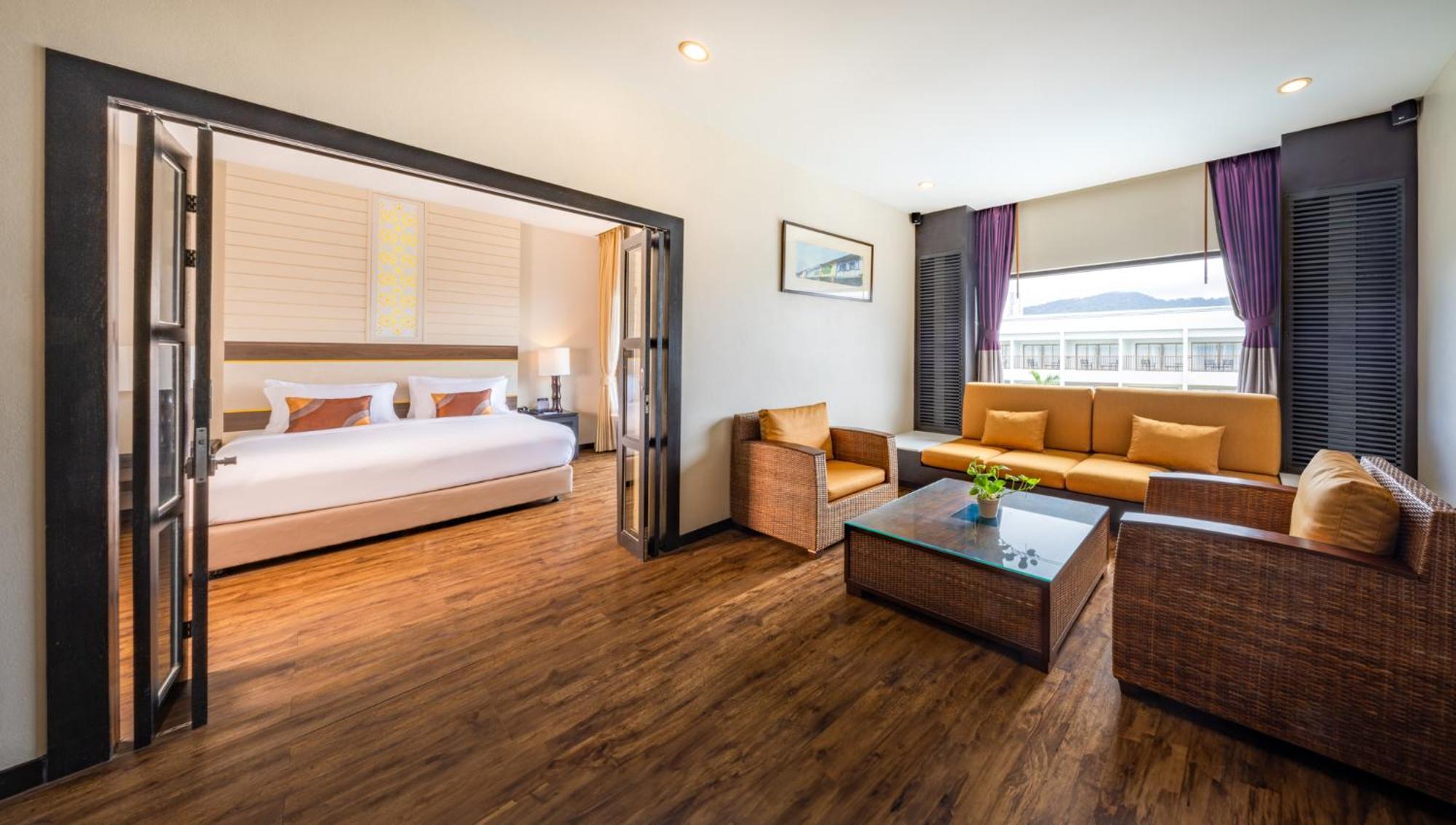 Deevana Plaza Phuket - Sha Extra Plus Patong Exterior foto