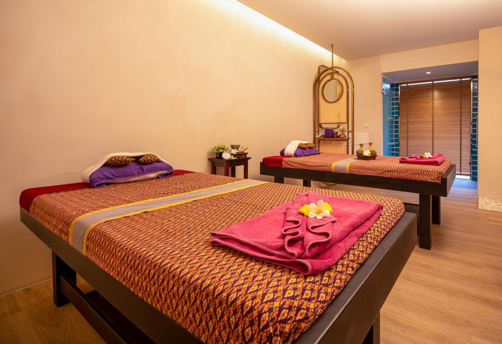 Deevana Plaza Phuket - Sha Extra Plus Patong Exterior foto